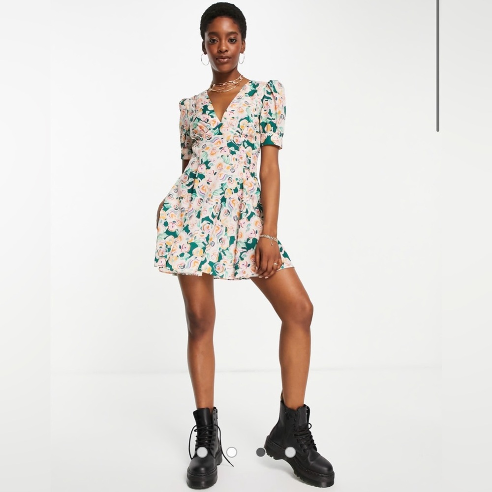Topshop swirly tea dress in multi, new with tags Size 4